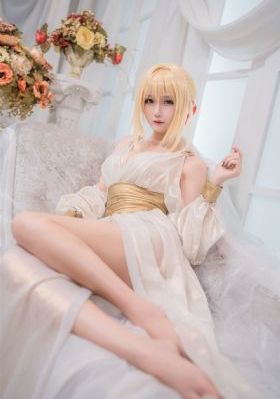欧美乱妇精品_720高清完整版